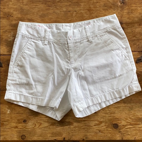 Lilly Pulitzer Pants - 💚4/$20 Lilly Pulitzer White Callahan Shorts